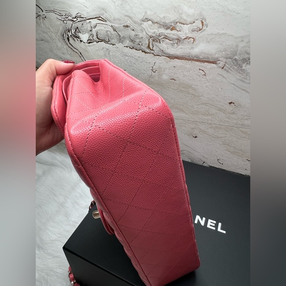 #055000XB Medium Chanel Classic Flap - Picture 5 of 7